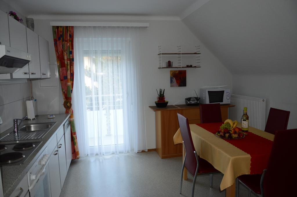 Haus Thon Appartement Bodensdorf Kamer foto